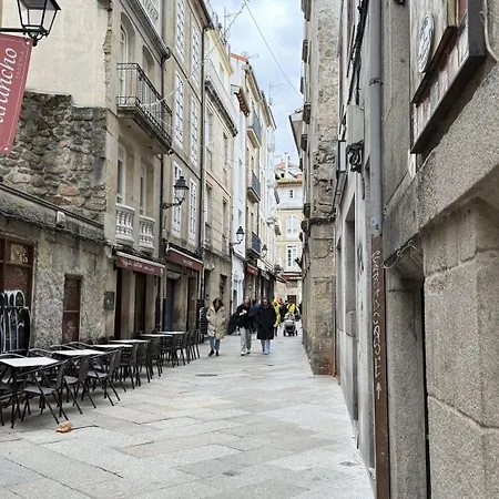 Vello - En El Centro Del Casco Historico Ourense